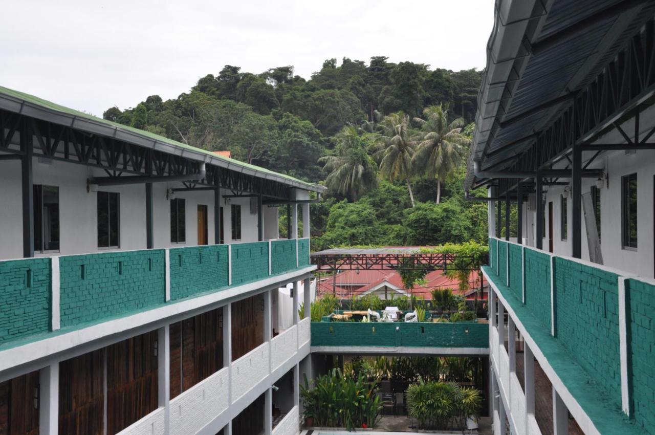 Joe Fisherman Inn Kampung Teluk Nipah Bagian luar foto