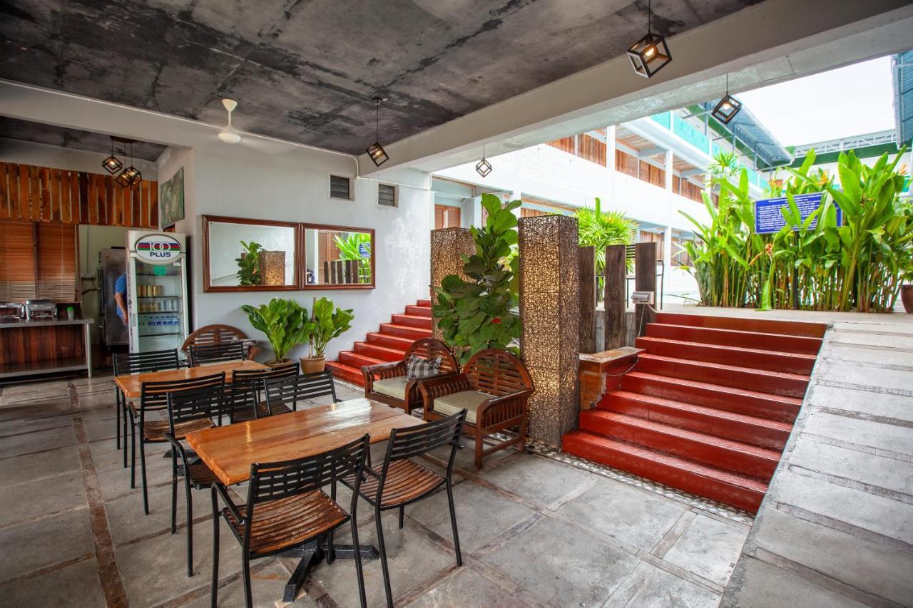 Joe Fisherman Inn Kampung Teluk Nipah Bagian luar foto