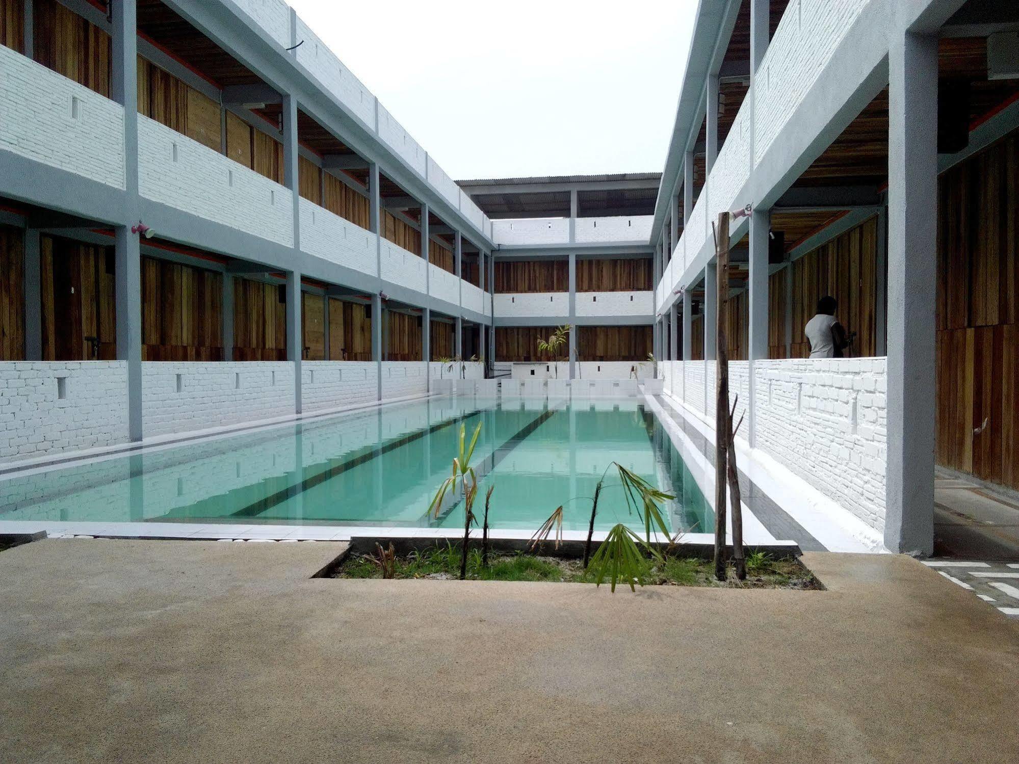 Joe Fisherman Inn Kampung Teluk Nipah Bagian luar foto